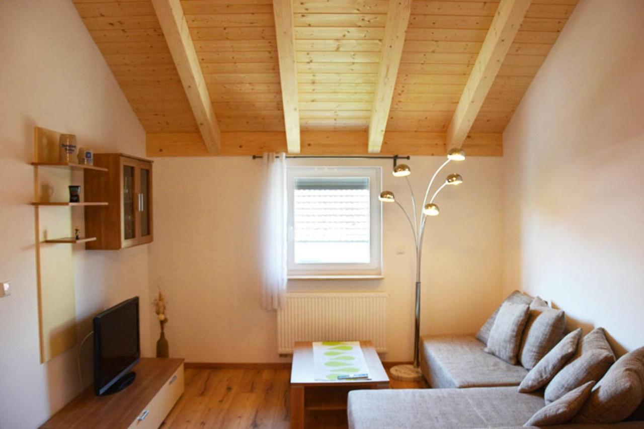Appartment Vogel Ferienwohnungen Цирндорф Екстериор снимка